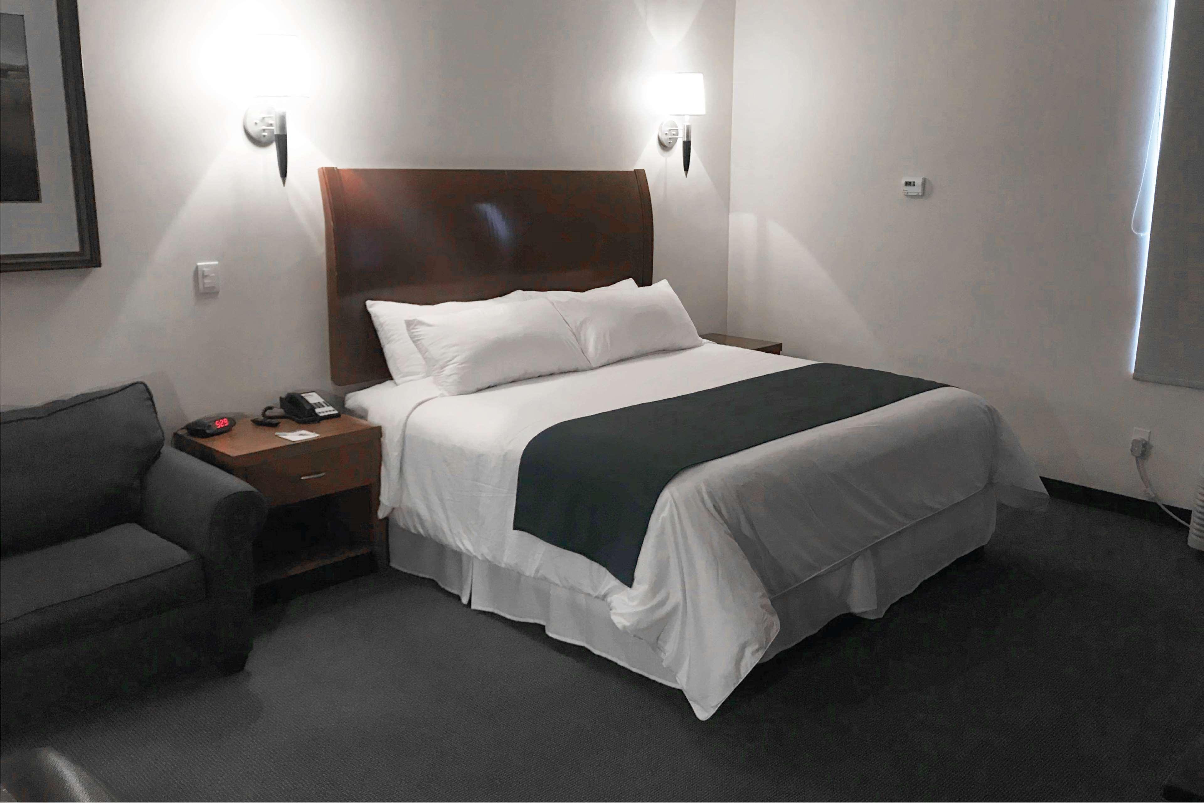 Days Inn By Wyndham Piedras Negras Extérieur photo